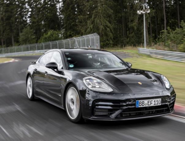 Bestzeit auf der Nürburgring-Nordschleife: der neue Panamera.